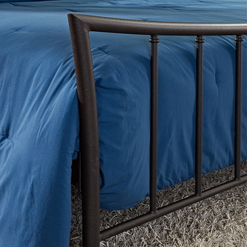 kreveti sa metalnim ramom