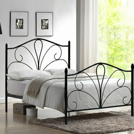 kreveti sa metalnim ramom