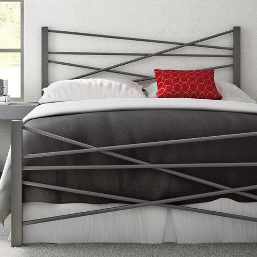 kreveti sa metalnim ramom