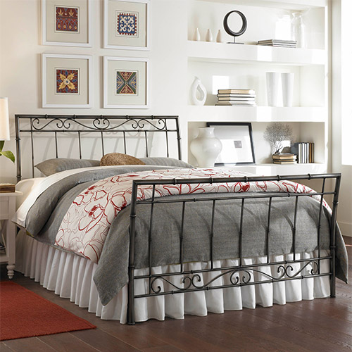 kreveti sa metalnim ramom