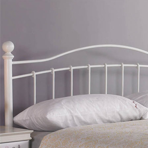 kreveti sa metalnim ramom