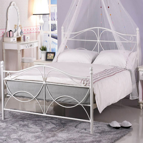 kreveti sa metalnim ramom