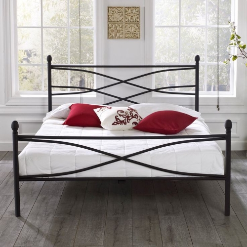 kreveti sa metalnim ramom